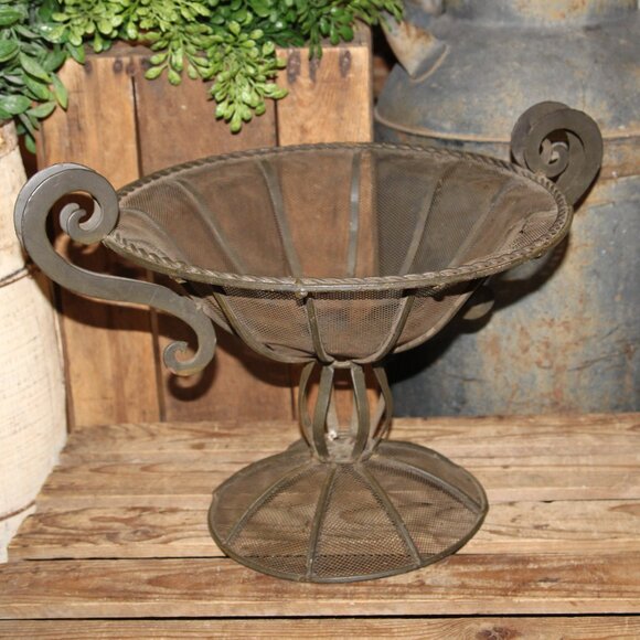 Rustic VTG Metal Mesh & Iron French Country Pedestal Urn Dish - Picture 2 of 6